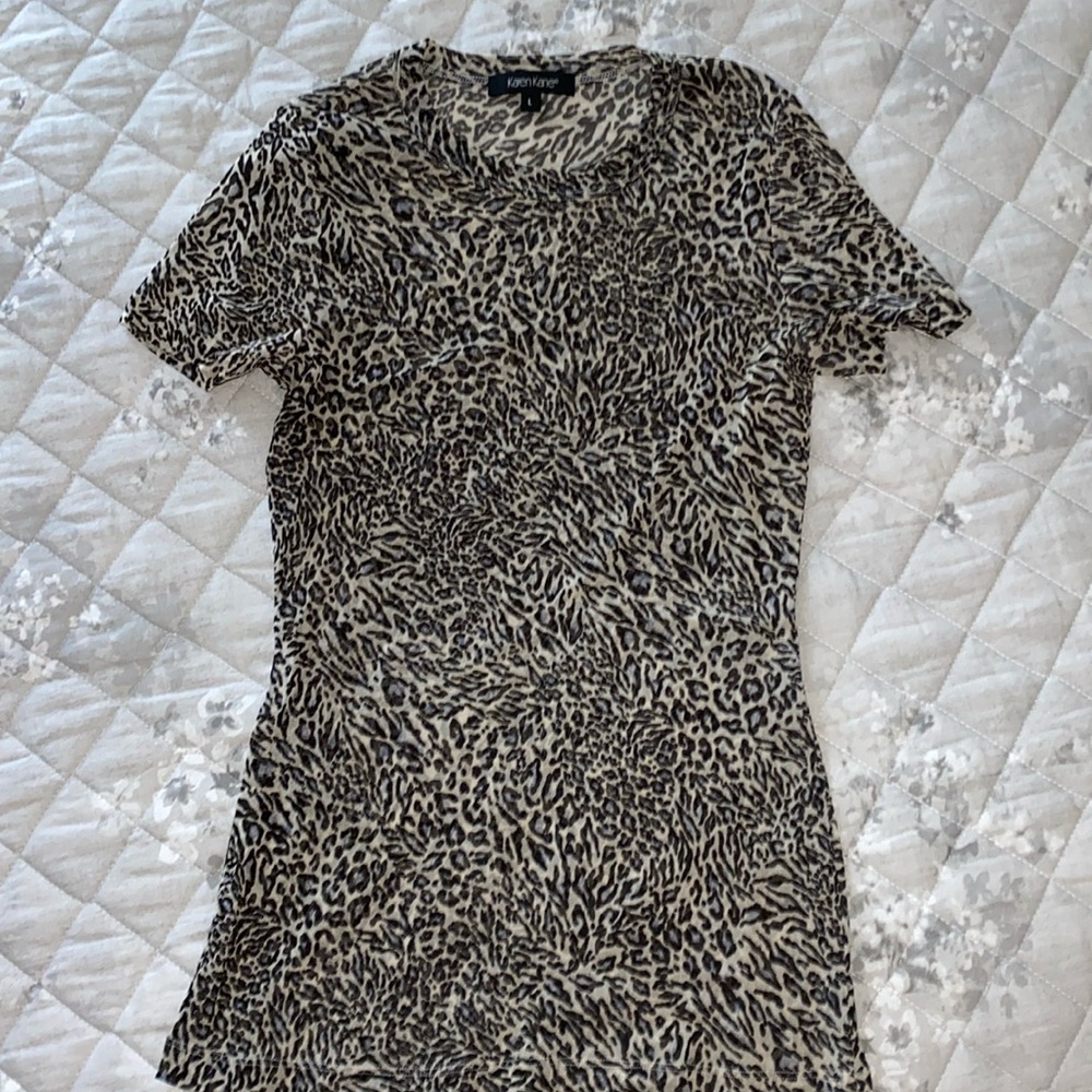 Karen Kane short sleeve animal print top